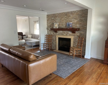 607 Nassau Street - Photo Thumbnail 14