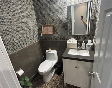 607 Nassau Street - Photo Thumbnail 41