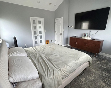 607 Nassau Street - Photo Thumbnail 29