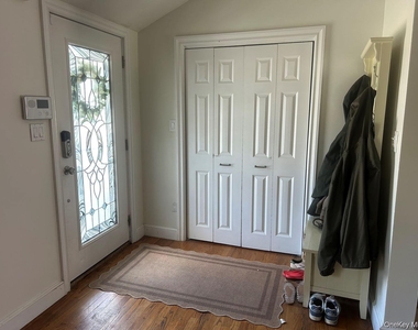 607 Nassau Street - Photo Thumbnail 1