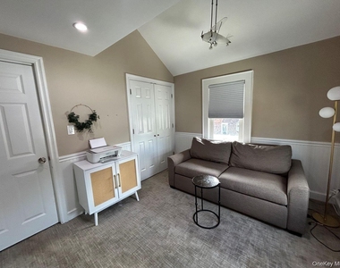 607 Nassau Street - Photo Thumbnail 15