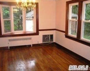 59 Essex Road - Photo Thumbnail 5