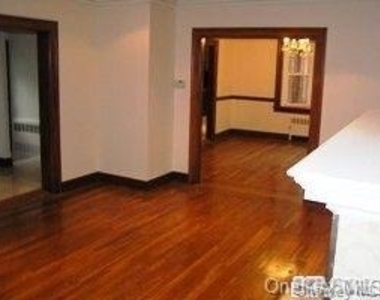 59 Essex Road - Photo Thumbnail 2