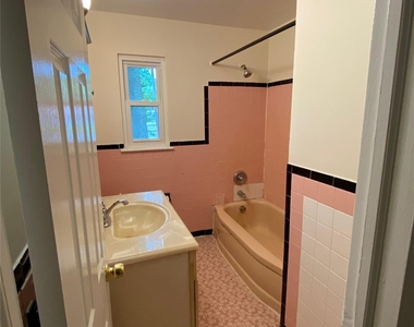 182 N Middletown Road - Photo Thumbnail 1