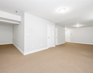 114 Lincoln Avenue - Photo Thumbnail 20