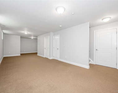 114 Lincoln Avenue - Photo Thumbnail 19