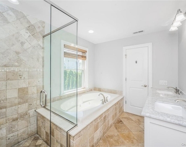 114 Lincoln Avenue - Photo Thumbnail 13