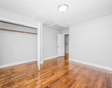 114 Lincoln Avenue - Photo Thumbnail 16