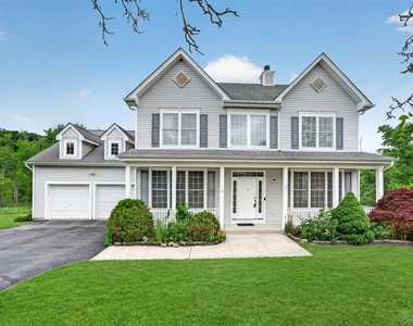 5 Oldwyck Crescent - Photo Thumbnail 1