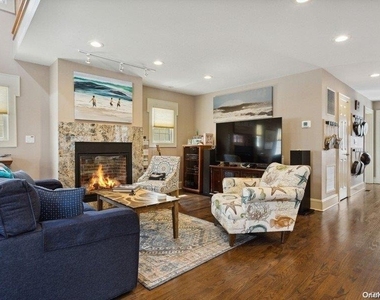 65 Pennsylvania Avenue - Photo Thumbnail 4