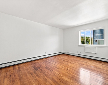 31 Fero Street - Photo Thumbnail 13