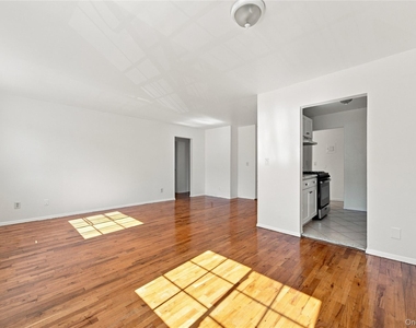 31 Fero Street - Photo Thumbnail 8