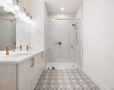 306 Bluestone Court - Photo Thumbnail 17