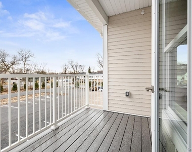 306 Bluestone Court - Photo Thumbnail 13