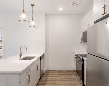 306 Bluestone Court - Photo Thumbnail 7