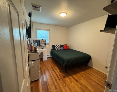 6 Raphael Street - Photo Thumbnail 18