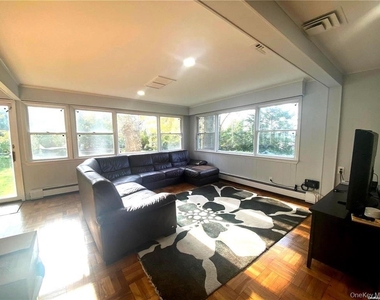 60 Gristmill Lane - Photo Thumbnail 8