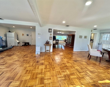 60 Gristmill Lane - Photo Thumbnail 5
