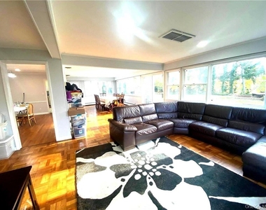 60 Gristmill Lane - Photo Thumbnail 7
