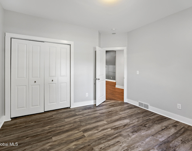 66 Warren Street - Photo Thumbnail 7