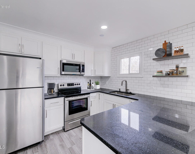 13 Bancker Avenue - Photo Thumbnail 5
