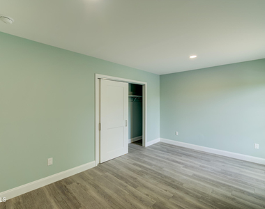 13 Bancker Avenue - Photo Thumbnail 15