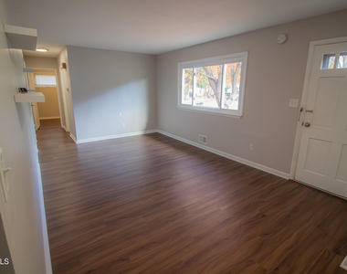 5 Huckleberry Lane - Photo Thumbnail 4