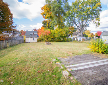 5 Huckleberry Lane - Photo Thumbnail 2