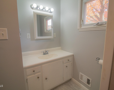 5 Huckleberry Lane - Photo Thumbnail 11