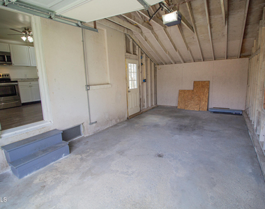 16 Swayze Drive - Photo Thumbnail 18