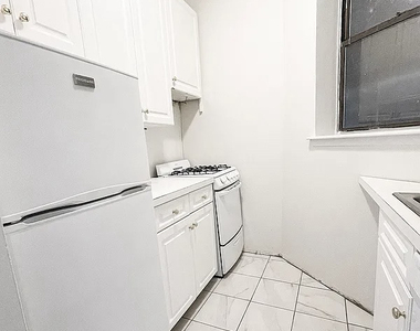953 Amsterdam Avenue - Photo Thumbnail 4