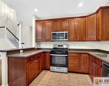 68 Osprey Drive - Photo Thumbnail 17