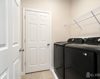 605 Parker Boulevard - Photo Thumbnail 30
