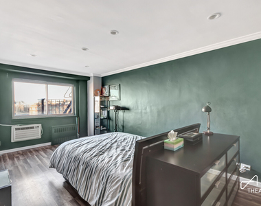 3240 Riverdale Avenue - Photo Thumbnail 3