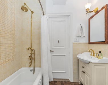 50 E 72nd Street - Photo Thumbnail 7