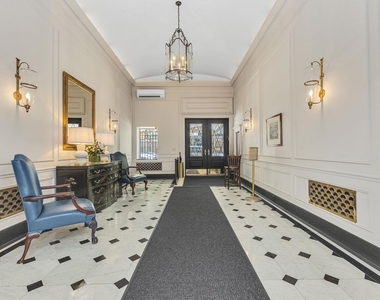 50 E 72nd Street - Photo Thumbnail 8