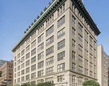 421 Hudson Street - Photo Thumbnail 5