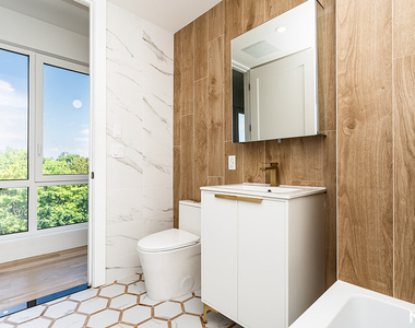 193 Graham Ave - Photo Thumbnail 12