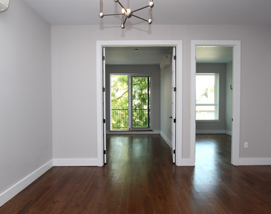 1605 New York Ave - Photo Thumbnail 3