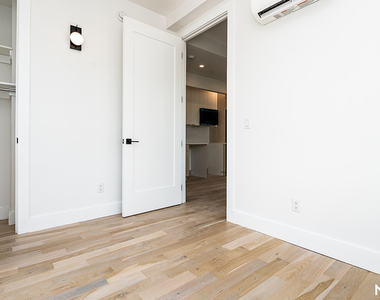 193 Graham Ave - Photo Thumbnail 7