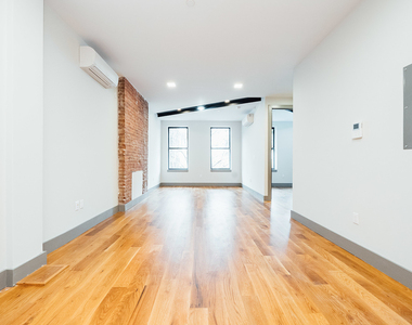 675 Grand St - Photo Thumbnail 13