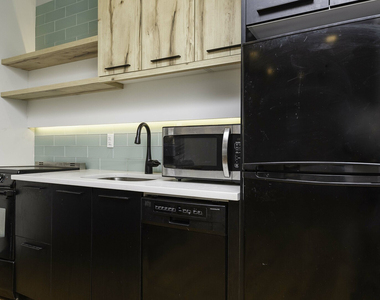 675 Grand St - Photo Thumbnail 2