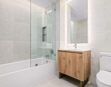 265 Lorimer St - Photo Thumbnail 4