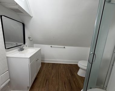 1221 Wells Place - Photo Thumbnail 5