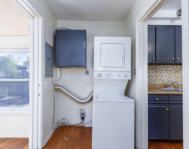 266 W Goulson Avenue - Photo Thumbnail 3