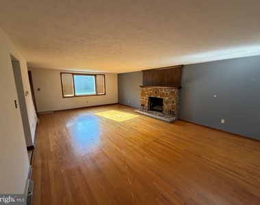 2403 Fairveiw - Photo Thumbnail 6