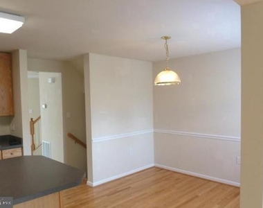 73 Eldon Drive - Photo Thumbnail 4