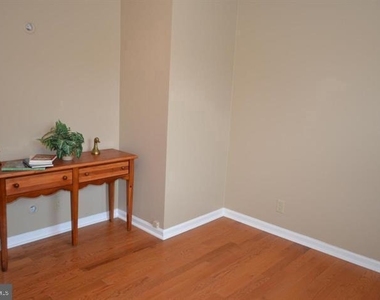 306 Huckstep Avenue - Photo Thumbnail 15