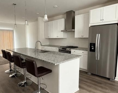 402 Honeyberry Lane - Photo Thumbnail 2