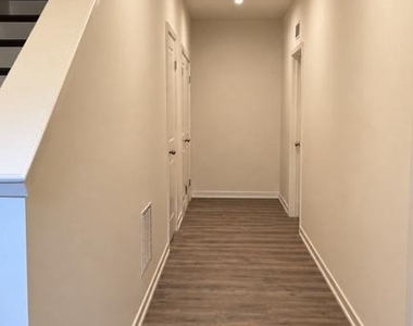 402 Honeyberry Lane - Photo Thumbnail 7